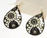 Randomly Color Send European Style Colorful Painting Hollow Flowers Fashion Drop Earrings