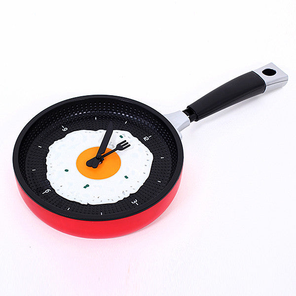 Creative Omelette Fry Pan Kitchen Fried Egg Design Wall Clock Decor