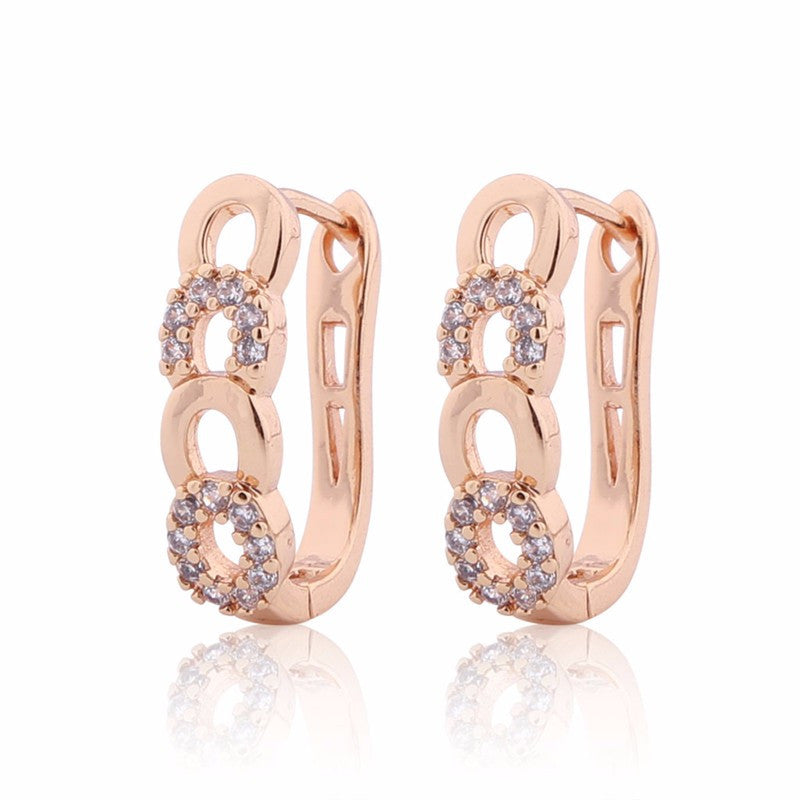 New Style Ladies Huggie Earrings Fashion Desirable Round Brilliant White Topaz Earing Chic Woman Hoop Earrings
