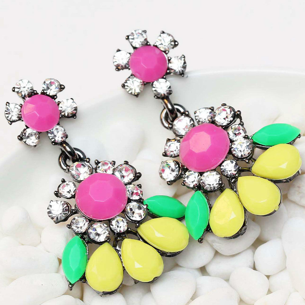 Women's fashion earrings New arrival brand sweet metal with gems stud crystal earring for women girls