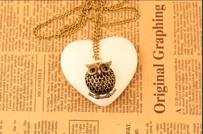 Fashion retro black gem eyes owl necklace jewelry high quality hollow metal accessories