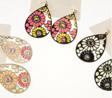 Randomly Color Send European Style Colorful Painting Hollow Flowers Fashion Drop Earrings