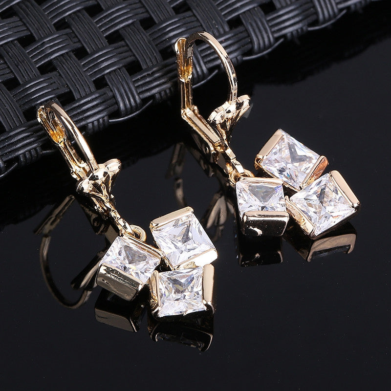 Stud Earrings For Women Party Crystal Teen Girls Gold Plated Wedding CZ Diamond Bridal Holiday Fashion Earring Accessories