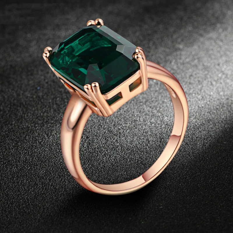 Brand Emerald Ring Rose Gold Plated Fashion Red/Green Big Crystal Imitation Ruby Wedding Jewelry For Women