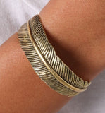 Fashion New Design Vintage Exquisite Feather Cuff Bracelet For Women Trendy Jewelry Cool Bangles