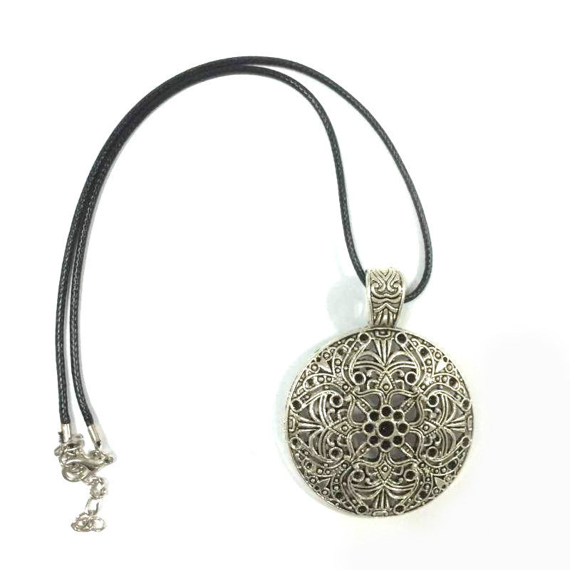 Hot Pendant Necklace Bohemia Chokers Necklaces Round Pendants Rope Chain for Gift Party Wedding