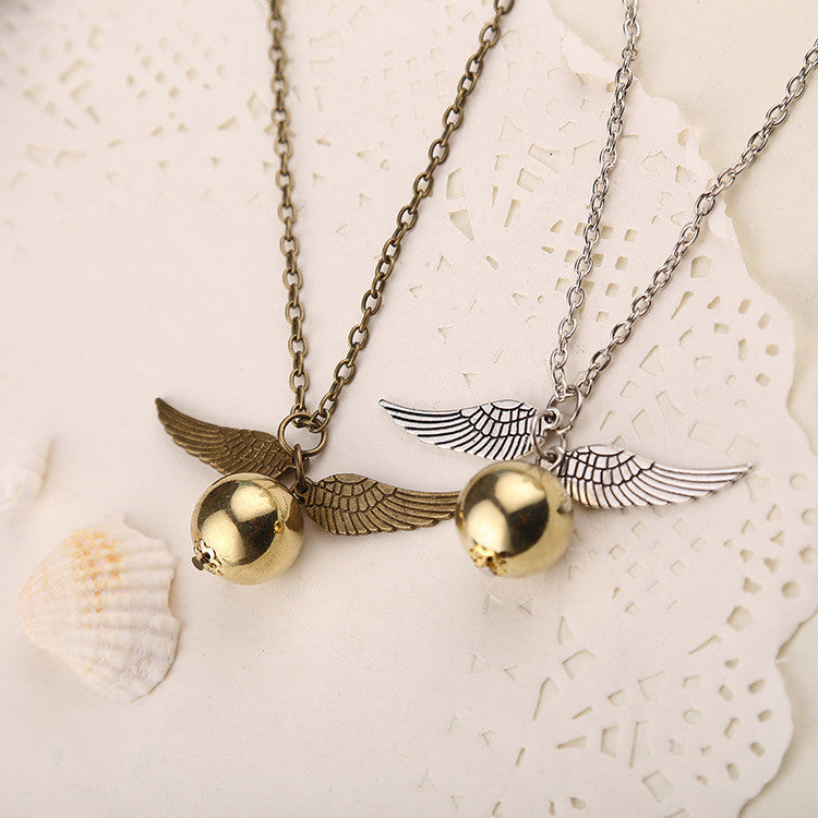 Hot Sale Occident Retro Fashion Snitch Gold Pendant Movie Theme Necklace Angel Wing Chain