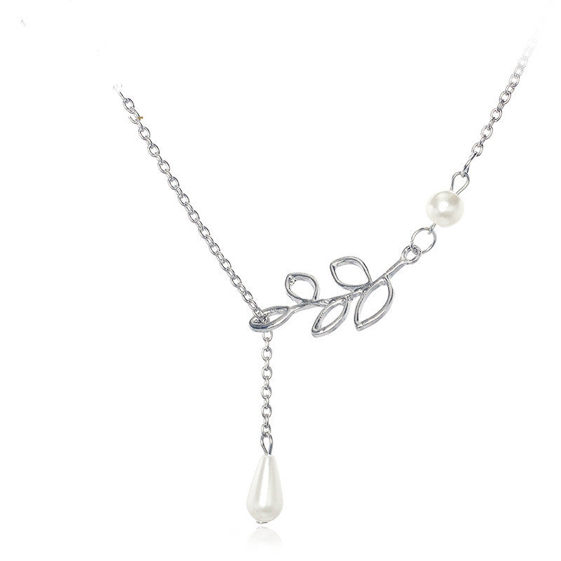 New Sale Fashion Simple Leaves Short Of imitation pearl Necklaces Chain Of Clavicle For Women
