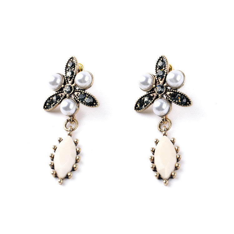 Summer Hot Sale Ms Chic Party Jewelry Latest Simulated Pearls Clover Brand Earrings