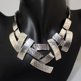 Vintage Bib Choker Necklace Women Cross Metal Pendant Snake Chain Maxi Collar Statement Jewelry Fashion Accessories