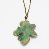 fashion green leaf pendant necklace 18k gold plated zinc alloy leaf pendant necklace for women jewelry party gift